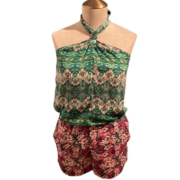 BCBGmaxazria Casli Halter
Romper in Berrycomb. Women's Medium - Picture 6 of 6